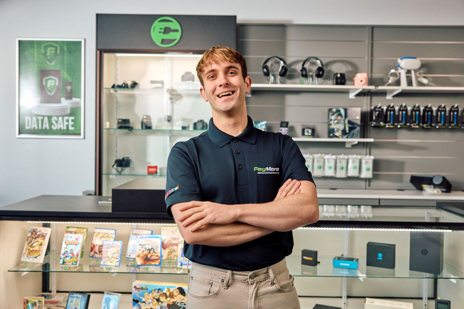 paymore employee smiling
